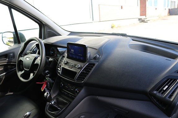 Ford Transit Connect 12 of 18