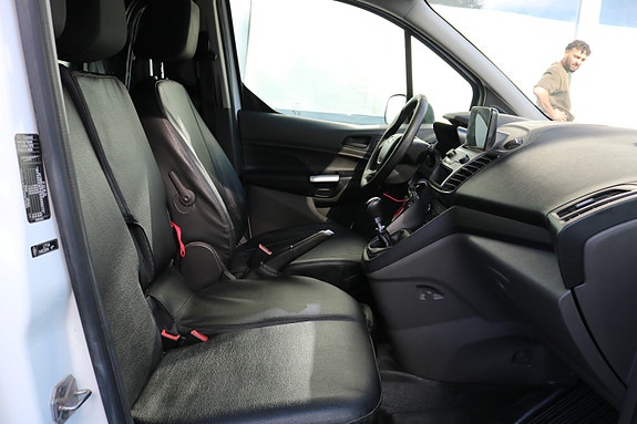 Ford Transit Connect 11 of 18