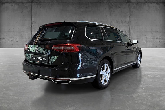 Volkswagen Passat 5 of 23