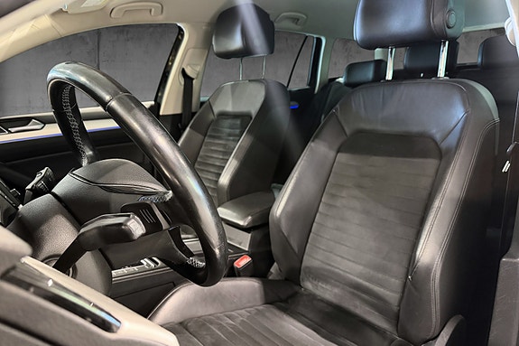 Volkswagen Passat 9 of 23