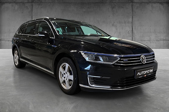 Volkswagen Passat 3 of 23