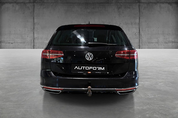 Volkswagen Passat 6 of 23