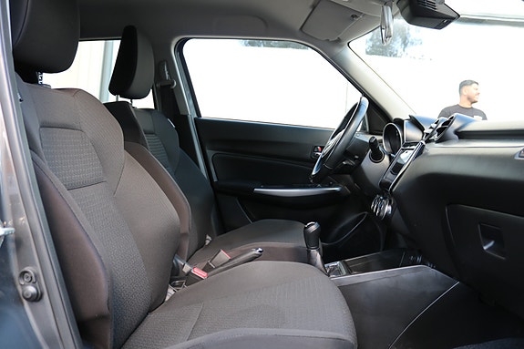 Suzuki Swift 13 of 19