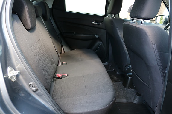 Suzuki Swift 12 of 19