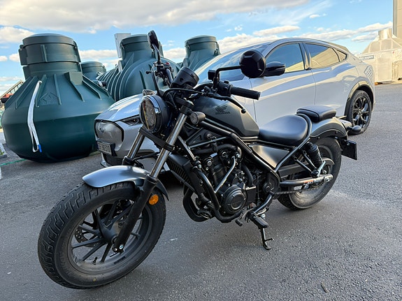 Honda CMX 500 Rebel 2 of 3