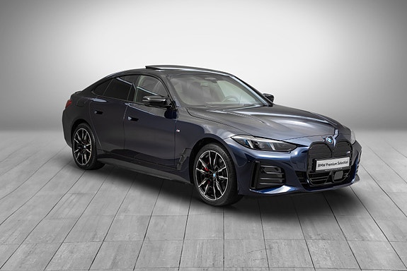 BMW i4 8 of 30