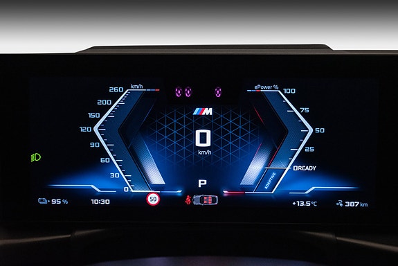 BMW i4 12 of 30