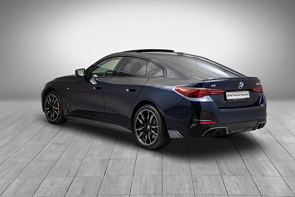 BMW i4 4 of 30