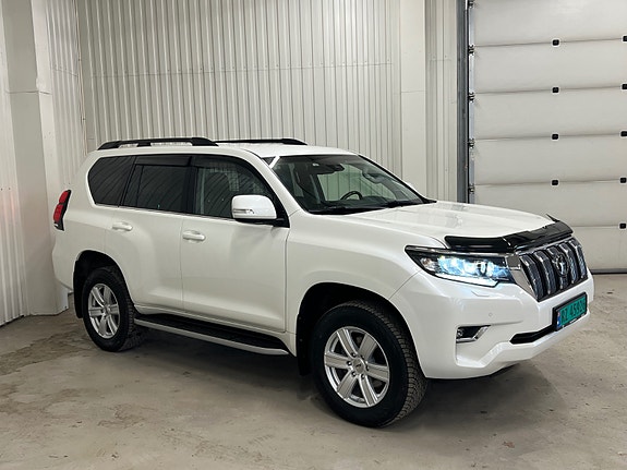 Toyota Land Cruiser 5 of 30