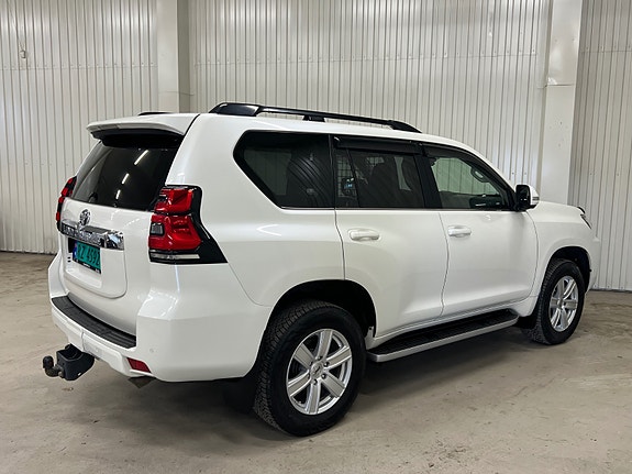 Toyota Land Cruiser 11 of 30