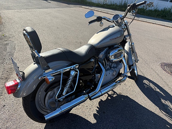 Harley-Davidson XL 883C Custom - kun 9061km - original sykkel 5 of 13