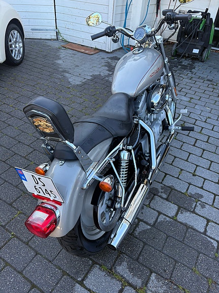 Harley-Davidson XL 883C Custom - kun 9061km - original sykkel 7 of 13