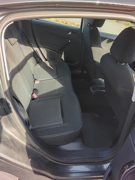 Peugeot 208 6 of 7