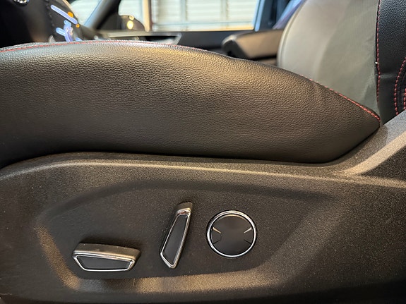 Ford S-MAX 18 of 27