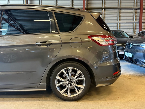 Ford S-MAX 6 of 27