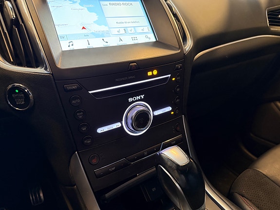 Ford S-MAX 11 of 27