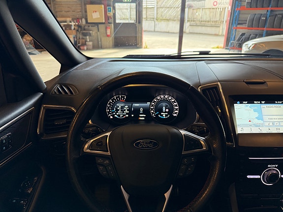 Ford S-MAX 8 of 27