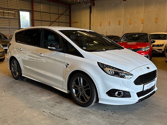 Ford S-MAX 4 of 30