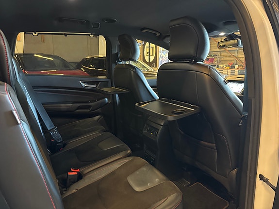Ford S-MAX 27 of 30