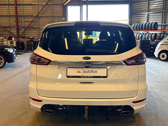 Ford S-MAX 8 of 30