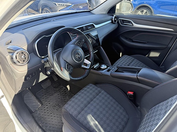 MG ZS EV 3 of 5