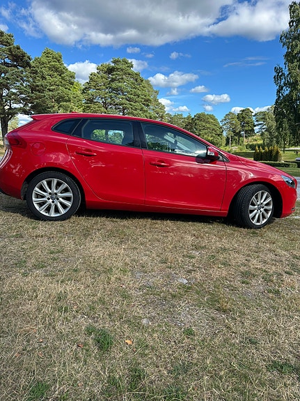 Volvo V40 8 of 30