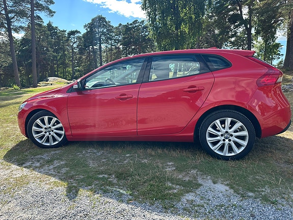 Volvo V40 11 of 30
