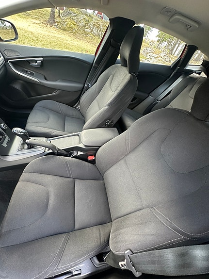 Volvo V40 21 of 30