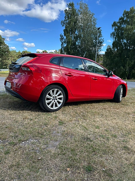 Volvo V40 9 of 30