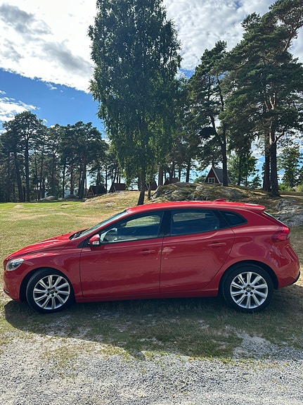 Volvo V40 17 of 30