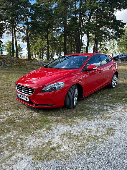 Volvo V40 12 of 30