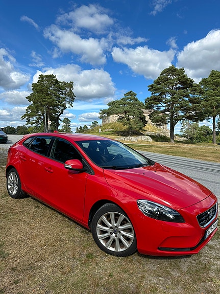 Volvo V40 4 of 30