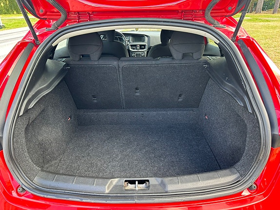 Volvo V40 29 of 30