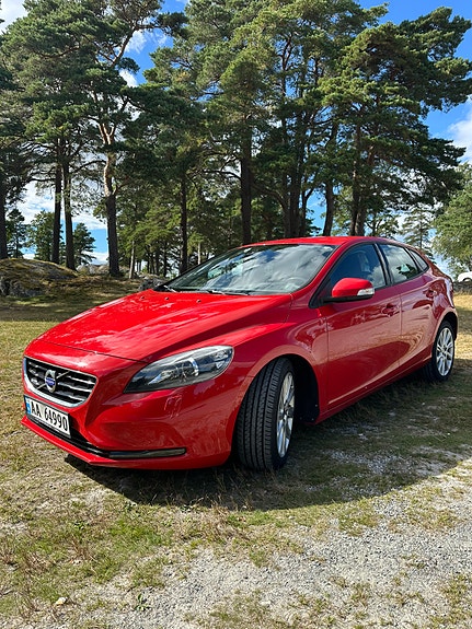 Volvo V40 3 of 30
