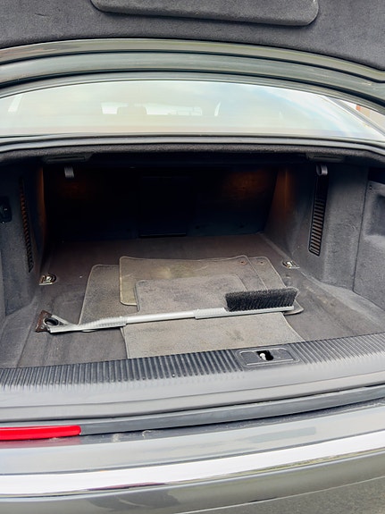 Audi A8 11 of 12