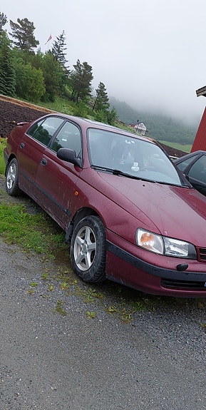 Toyota Carina E 4 of 5