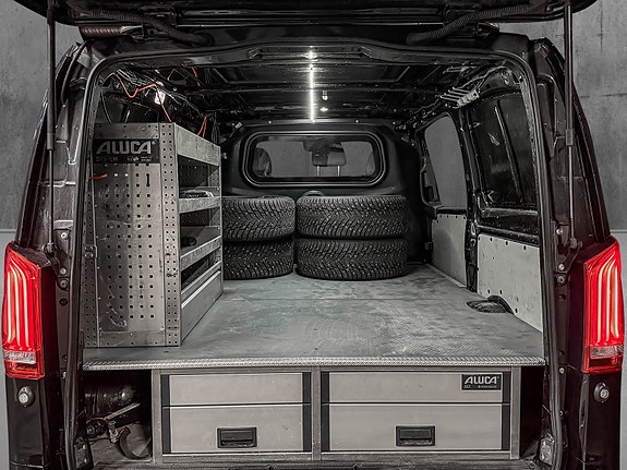 Mercedes-Benz Vito 24 of 25