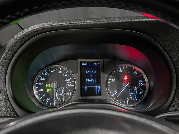 Mercedes-Benz Vito 20 of 25