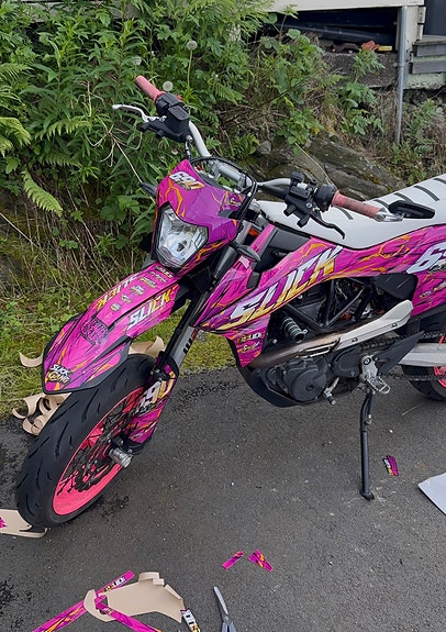KTM 690 Enduro R 2 of 4