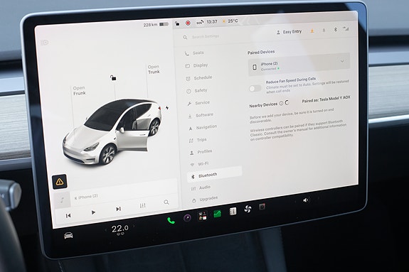 Tesla Model Y 26 of 30
