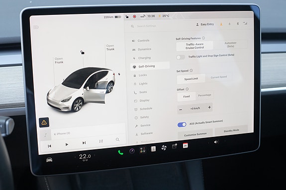 Tesla Model Y 22 of 30