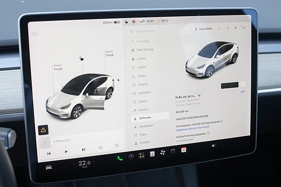 Tesla Model Y 19 of 30