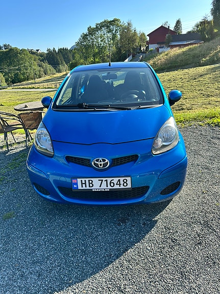 Toyota Aygo 12 of 13
