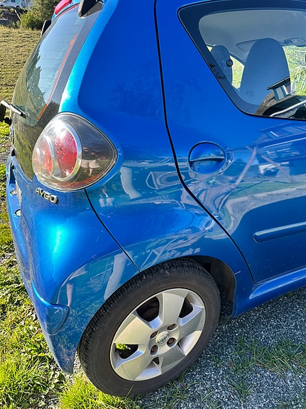 Toyota Aygo 7 of 13