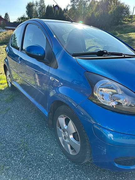 Toyota Aygo 11 of 13