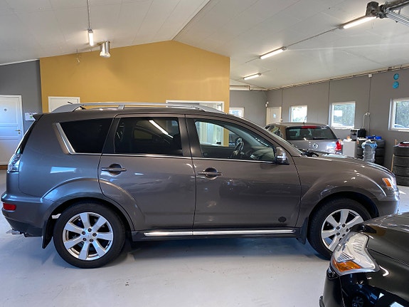 Mitsubishi Outlander 3 of 19