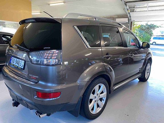 Mitsubishi Outlander 4 of 19
