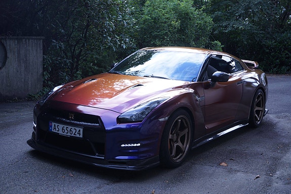 Nissan GT-R 8 of 30