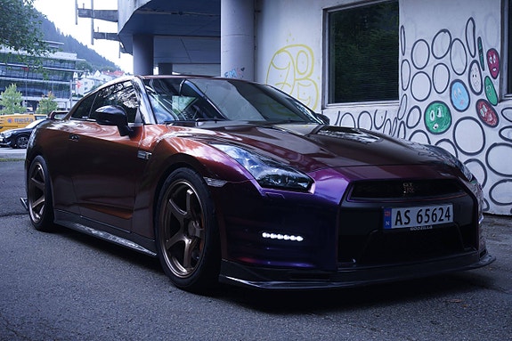 Nissan GT-R 10 of 30