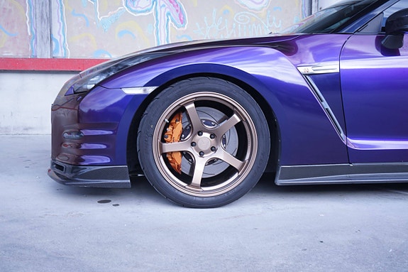 Nissan GT-R 6 of 30